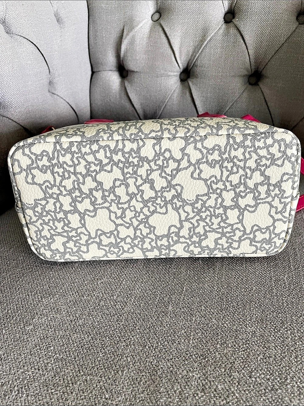 TOUS Patterned Tote Pink & White - Picture 7 of 11